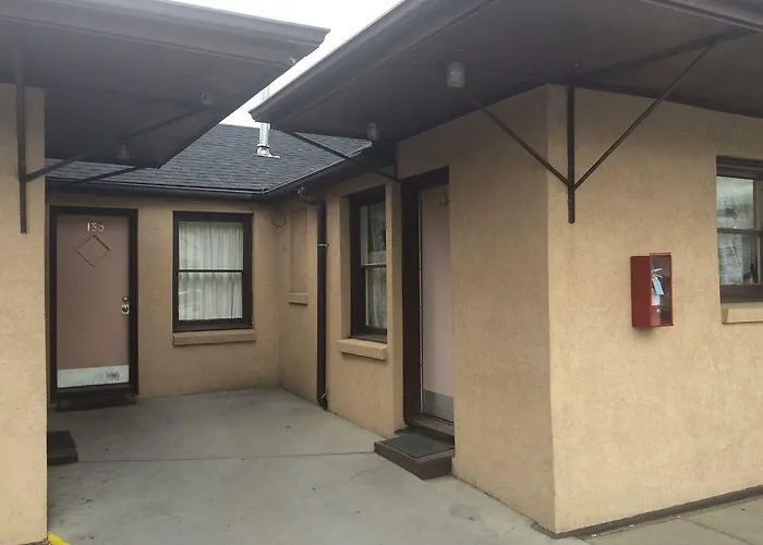 Cody Motel 4*